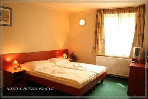 Hotel U Hvezdy Prag Exteriör bild